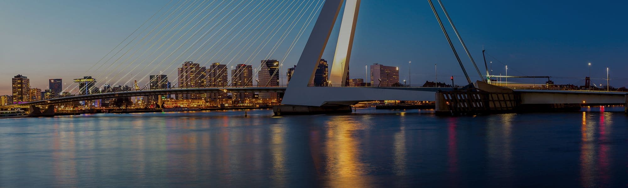 Sfeerbeeld van Party en rondvaartschip Parel van de Maas